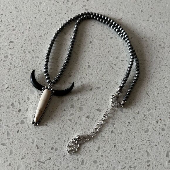 Western Style Bead Multi-Color Synthetic Turquoise Bull's Head Pendant - Picture 7 of 8